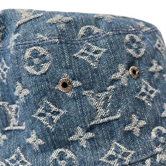 $705 Louis Vuitton 2020 Blue Monogram Reversible Essential Cotton Bucket Hat 62 - Picture 4 of 12